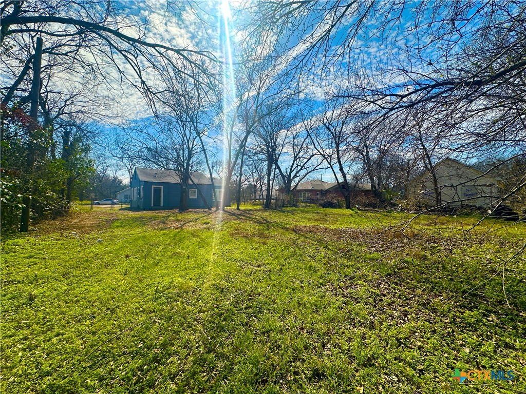 main property photo 23