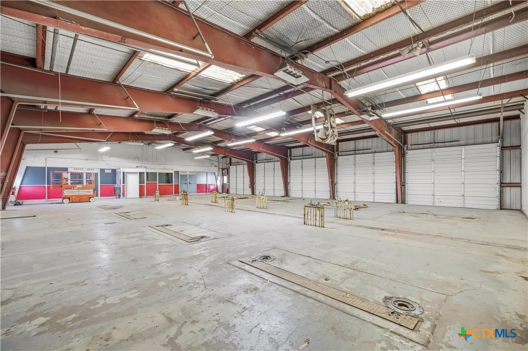 main property photo 17