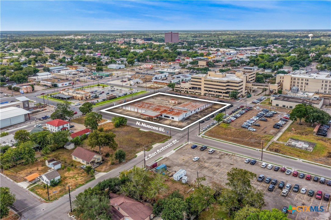 main property photo 30
