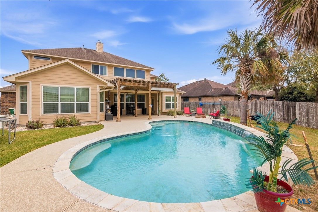main property photo 34