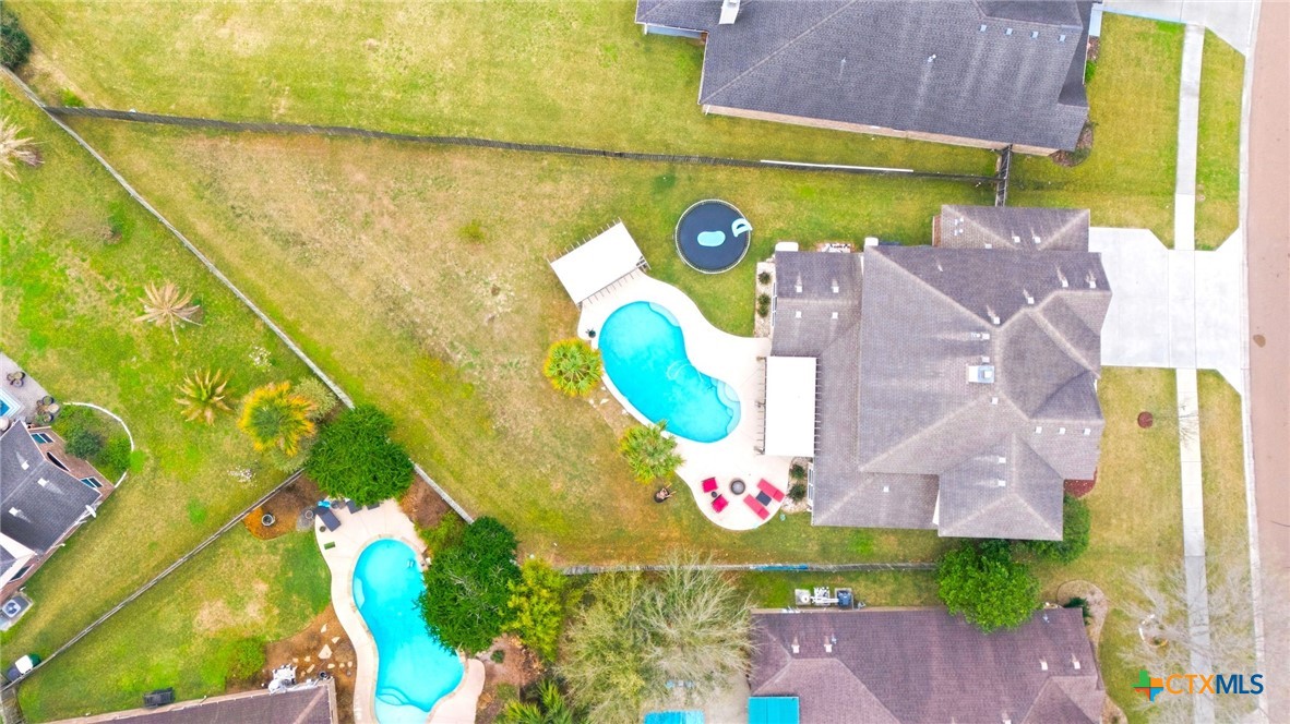main property photo 43