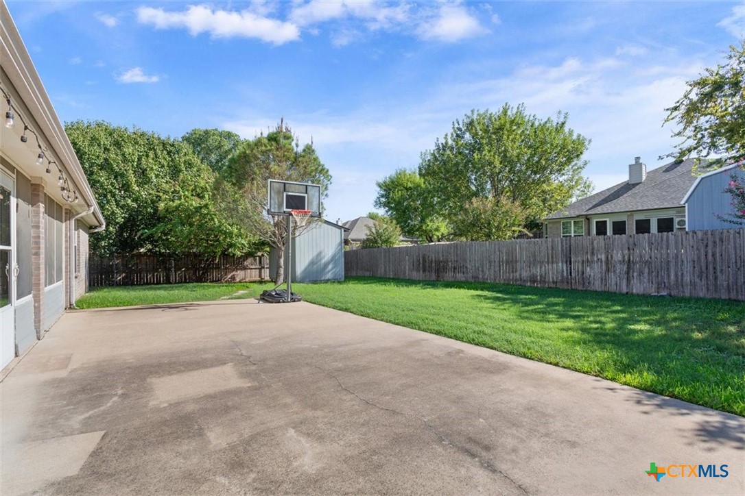 main property photo 22