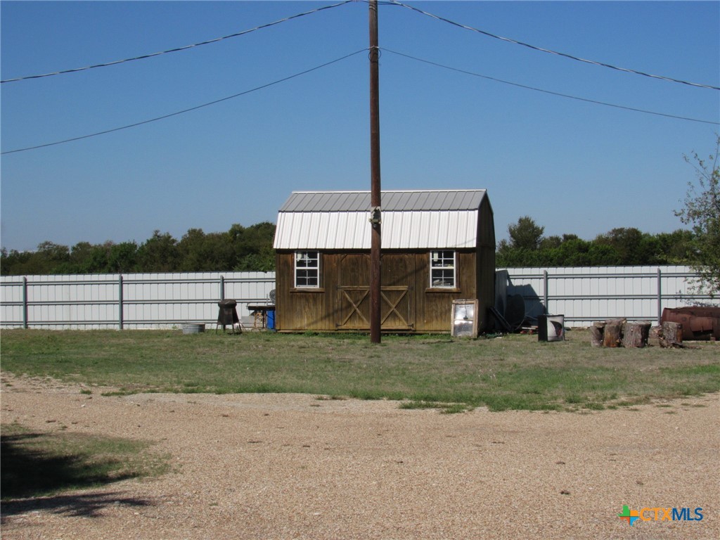 main property photo 37
