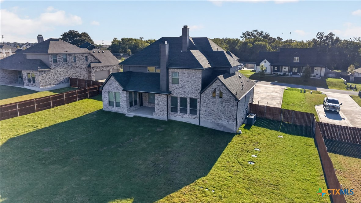 main property photo 4