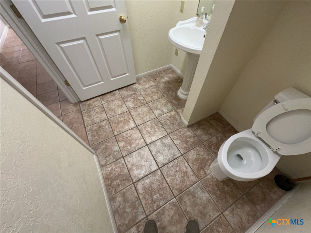 main property photo 6
