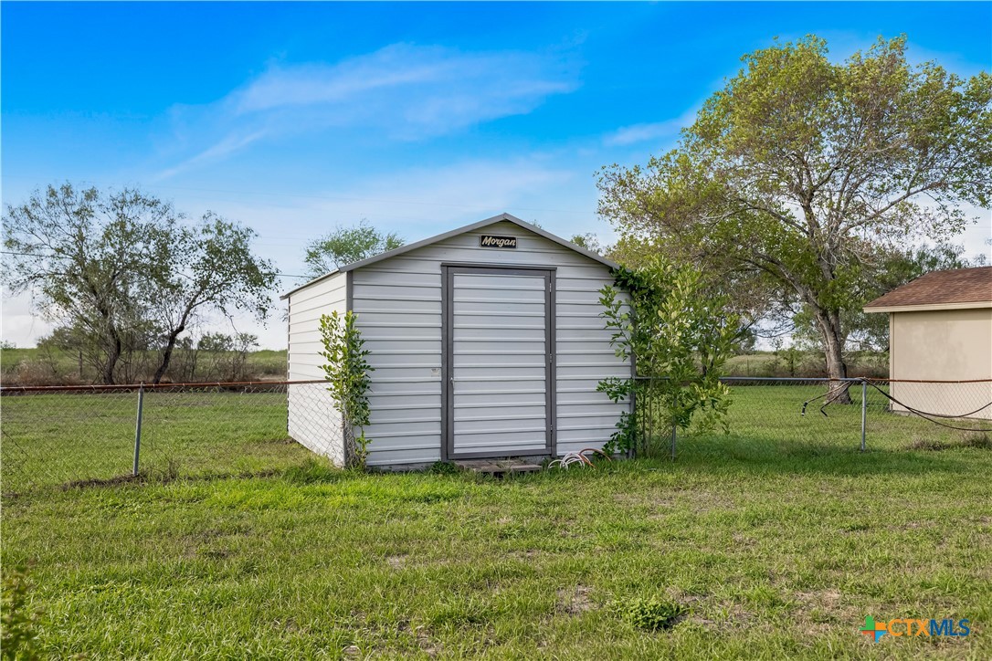 main property photo 39