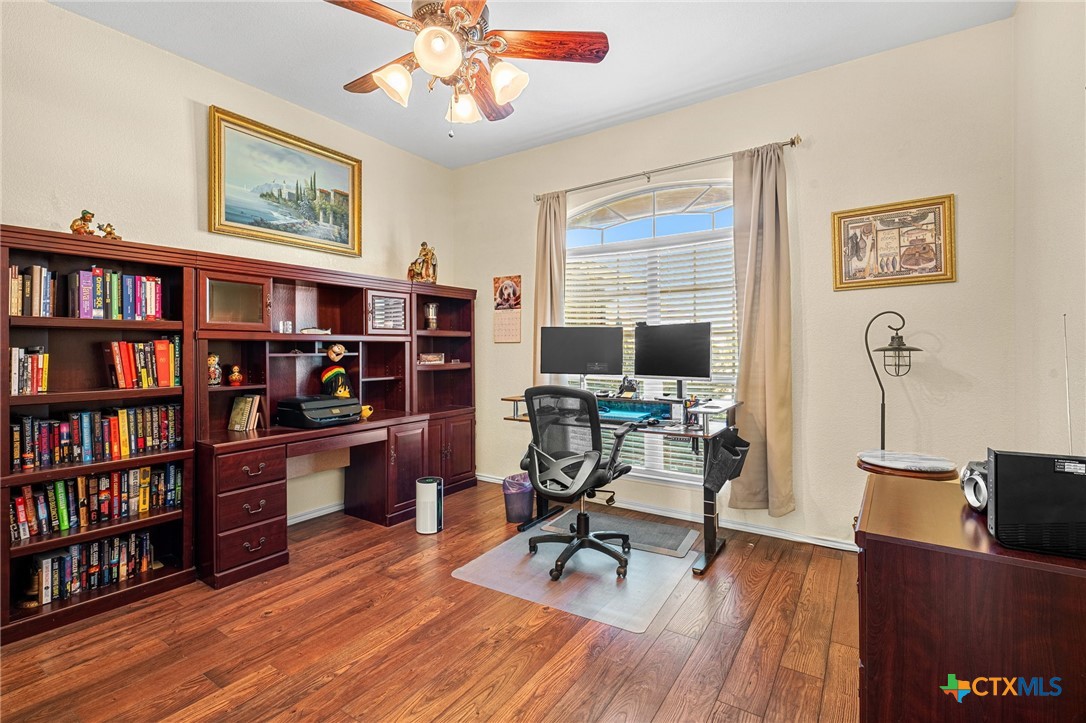 main property photo 4