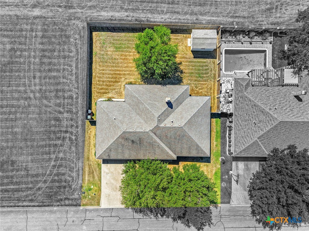main property photo 37