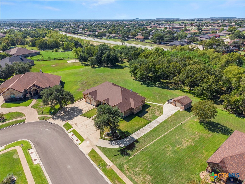 main property photo 40