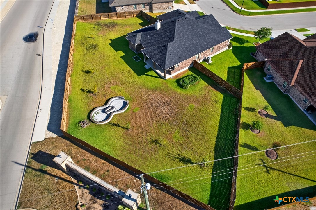 main property photo 27