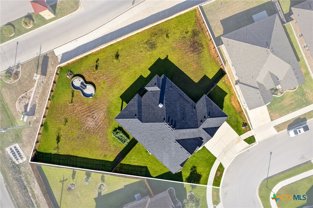 main property photo 28