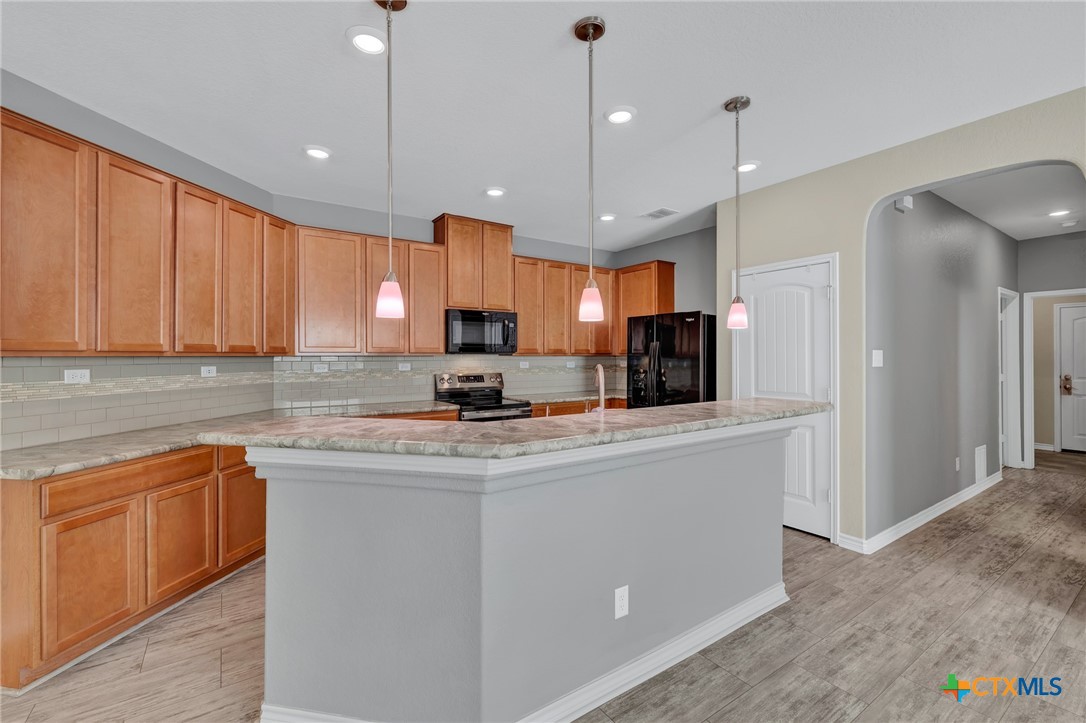 main property photo 5