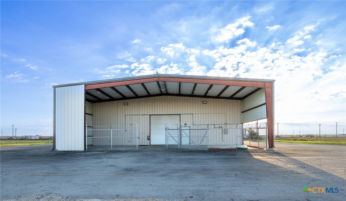 main property photo 19
