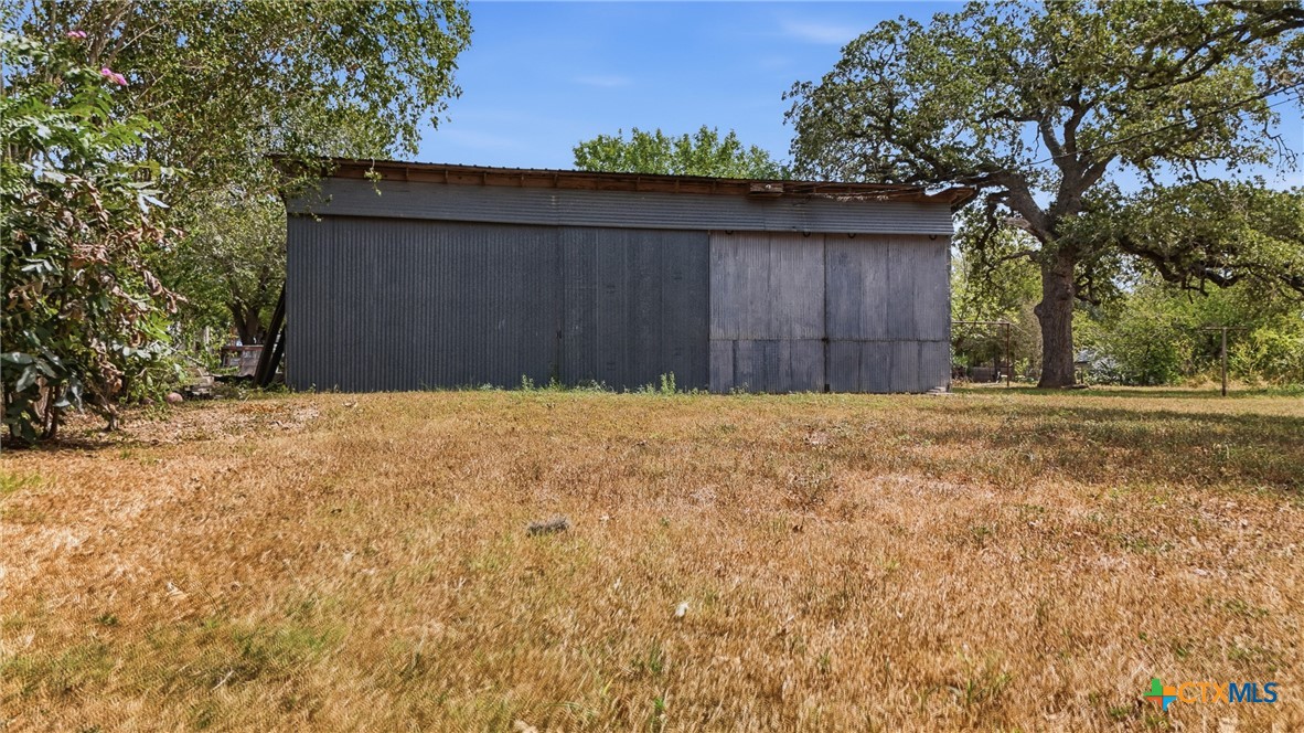 main property photo 14