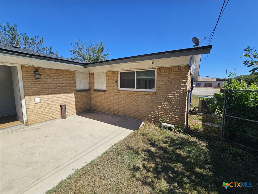 main property photo 10
