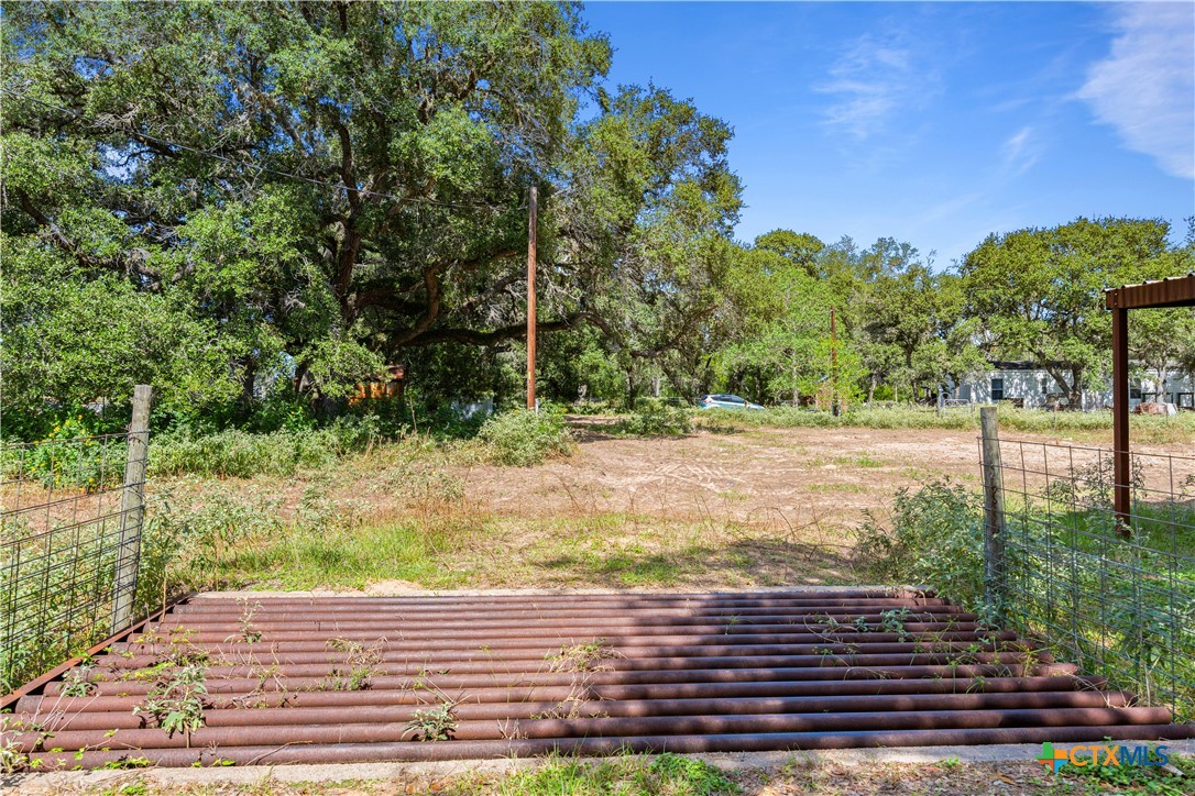 main property photo 9