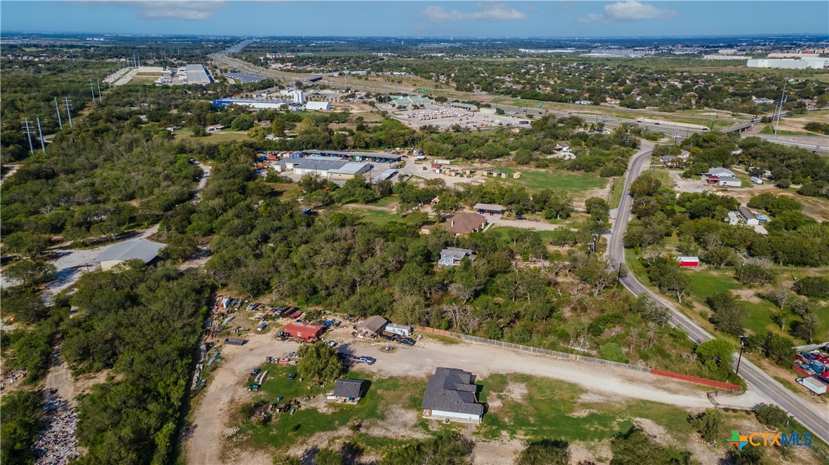 main property photo 11