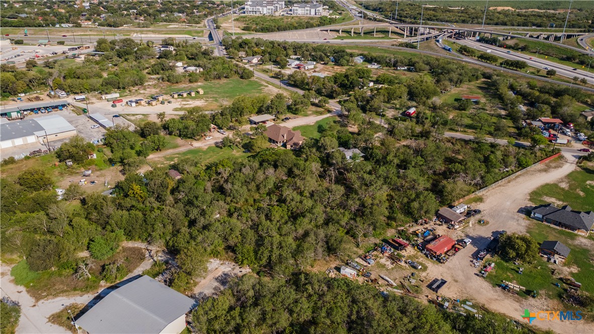 main property photo 18