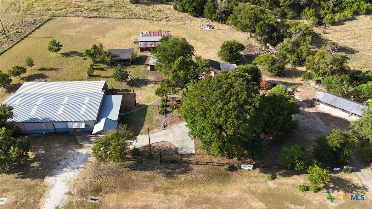 main property photo 28