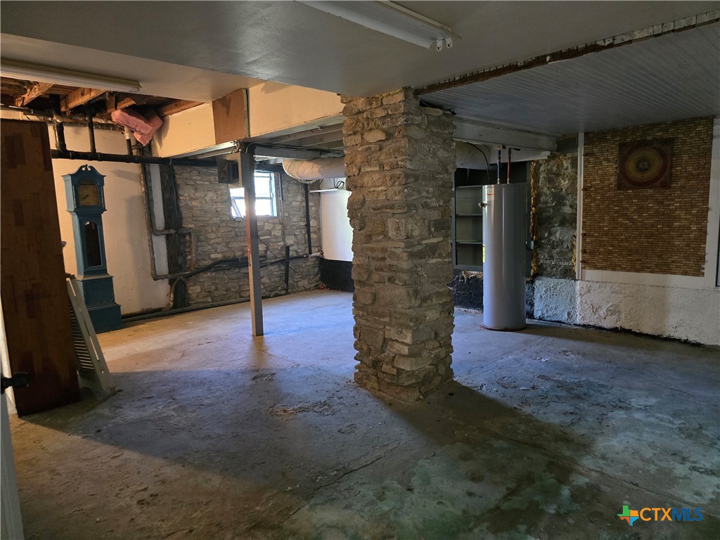 main property photo 47