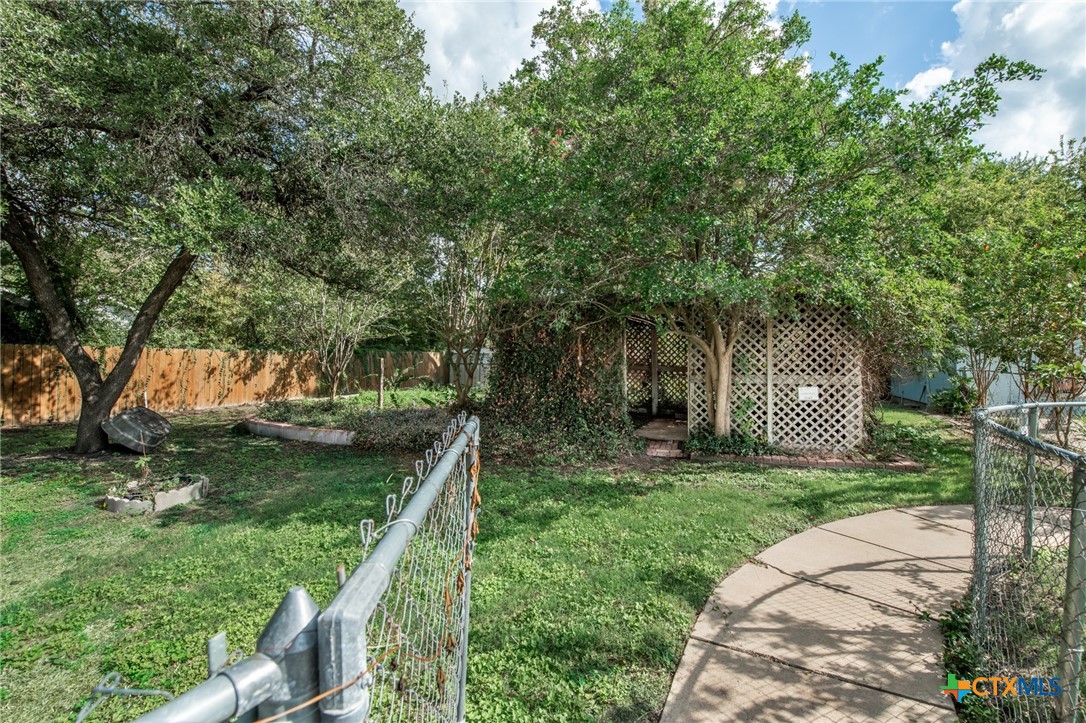 main property photo 19