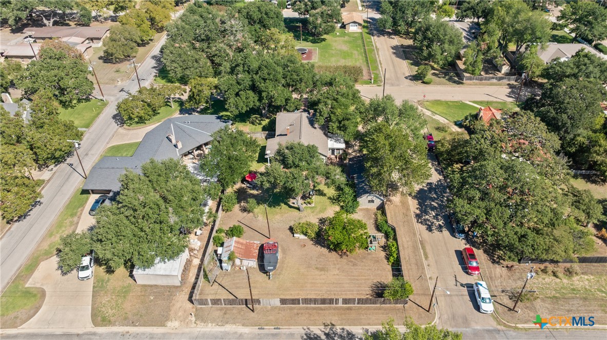 main property photo 41
