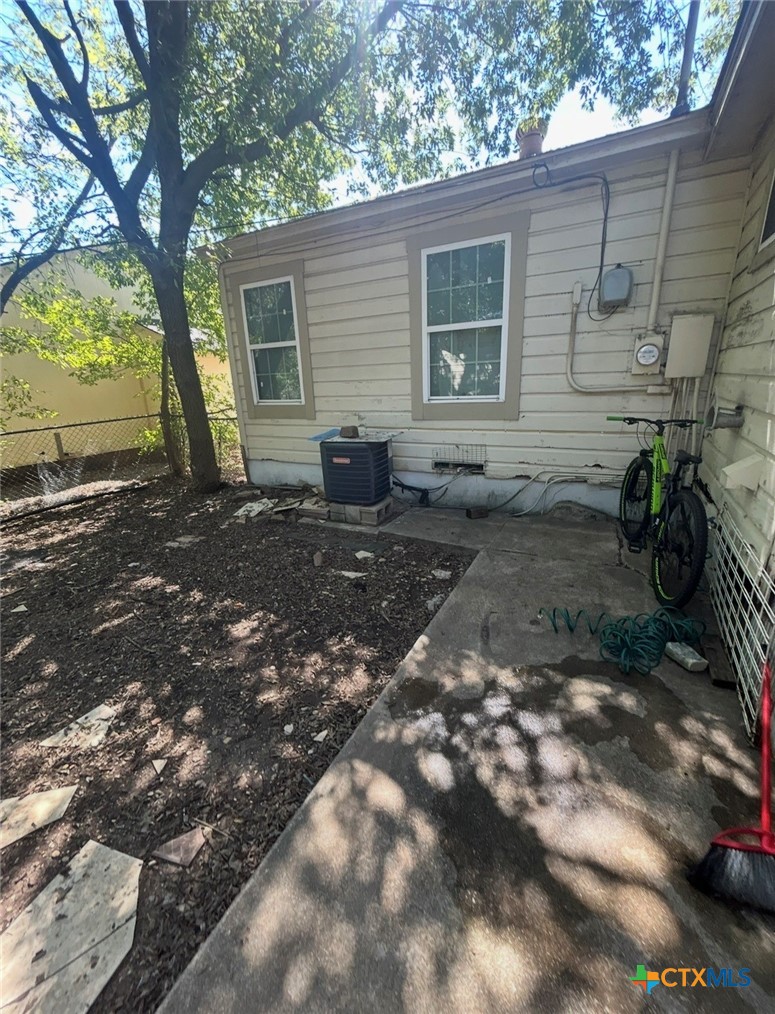 main property photo 11