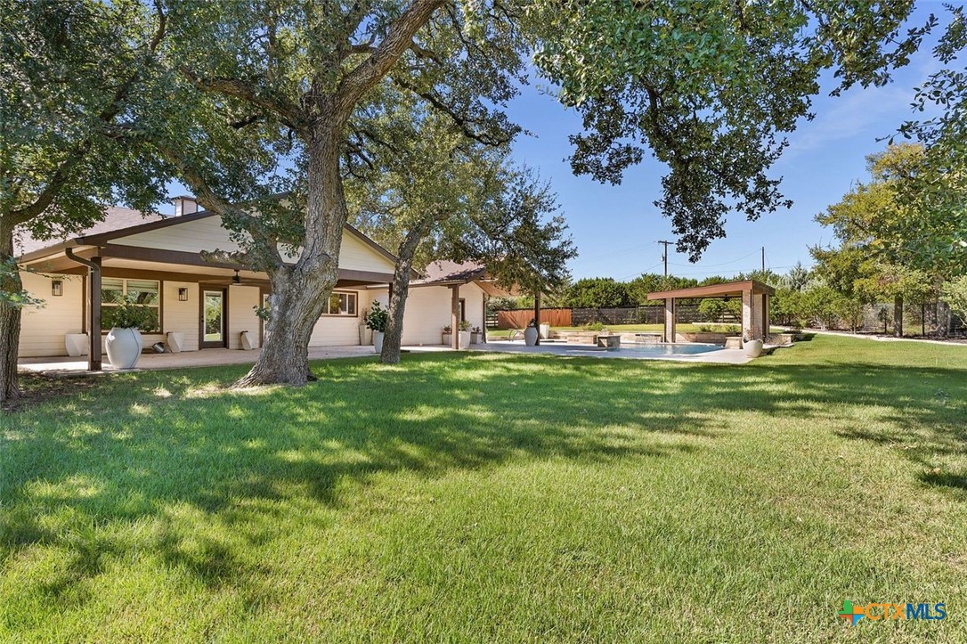 main property photo 40