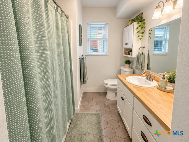 main property photo 10