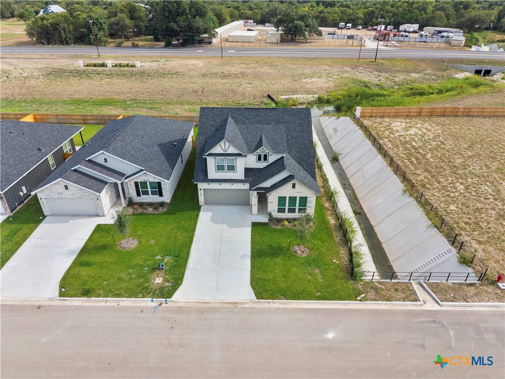 main property photo 4