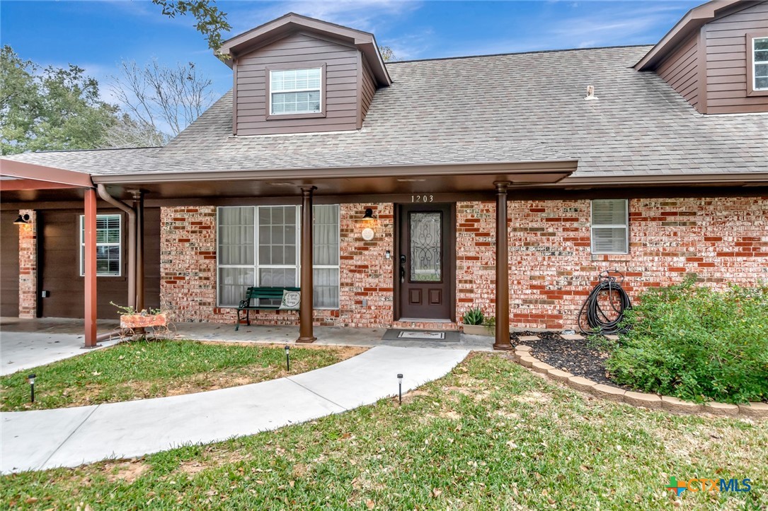 main property photo 3