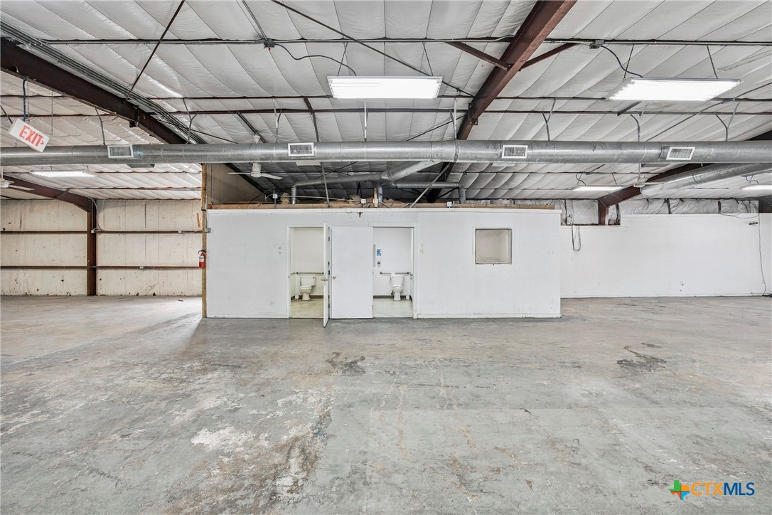 main property photo 17