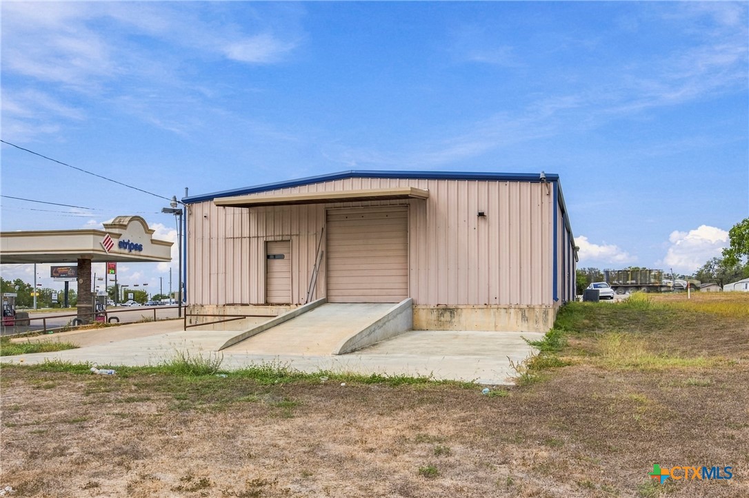 main property photo 26
