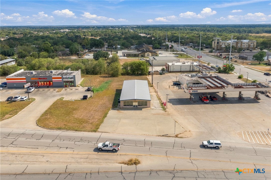 main property photo 33