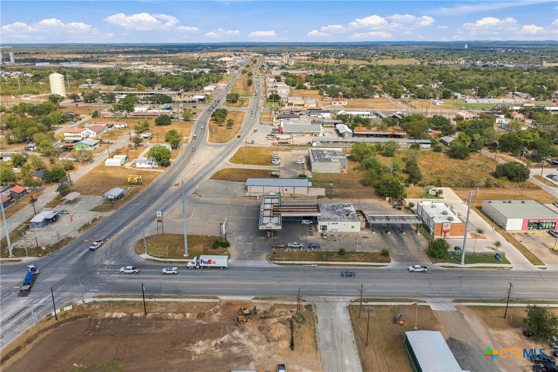 main property photo 40