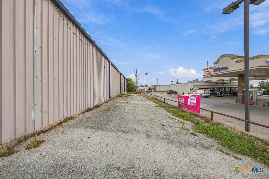 main property photo 47