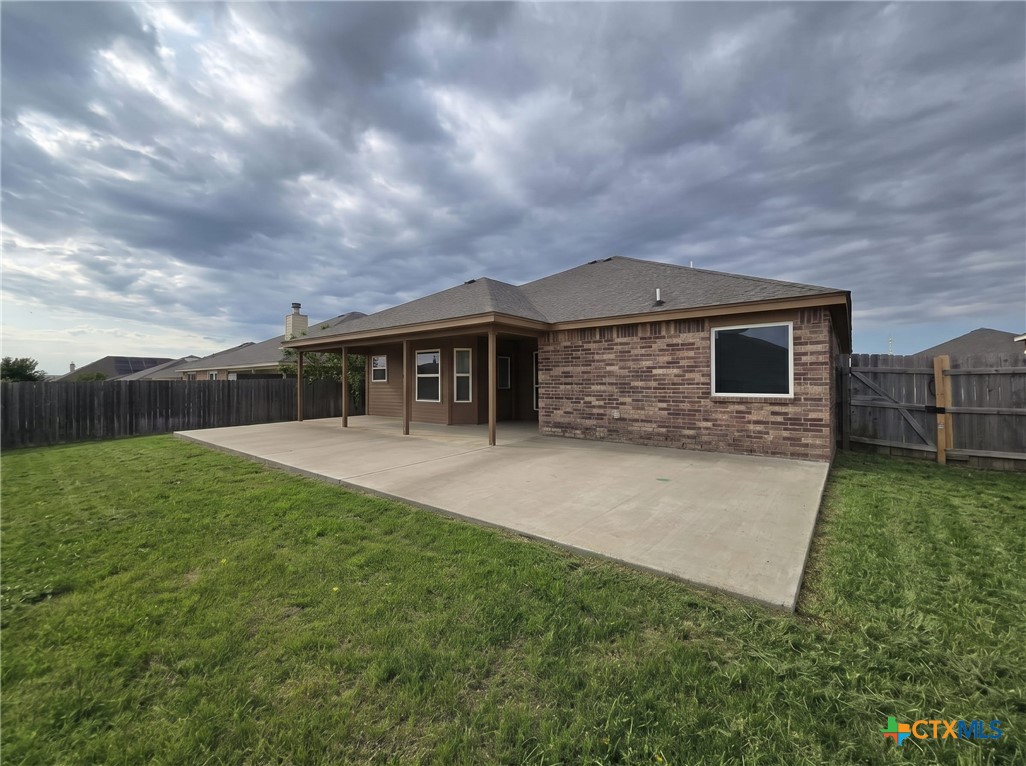 main property photo 18