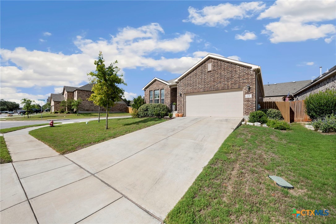 main property photo 9