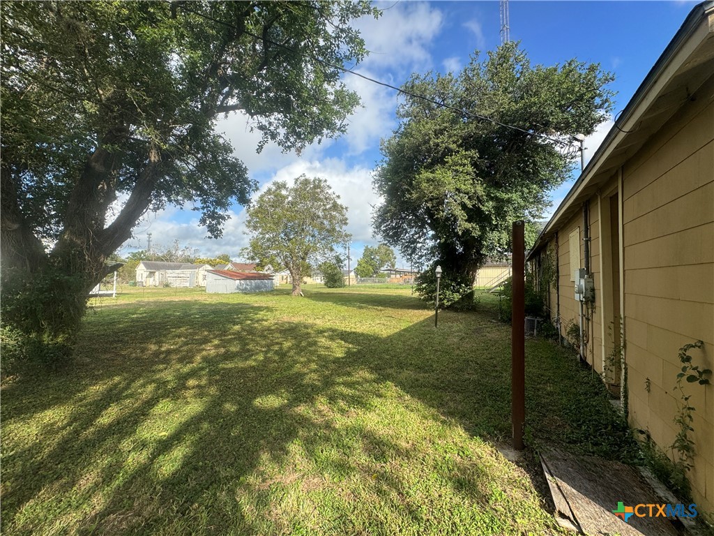 main property photo 17