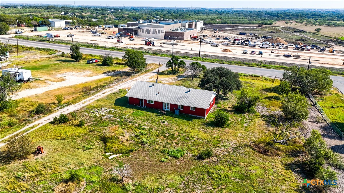 main property photo 28