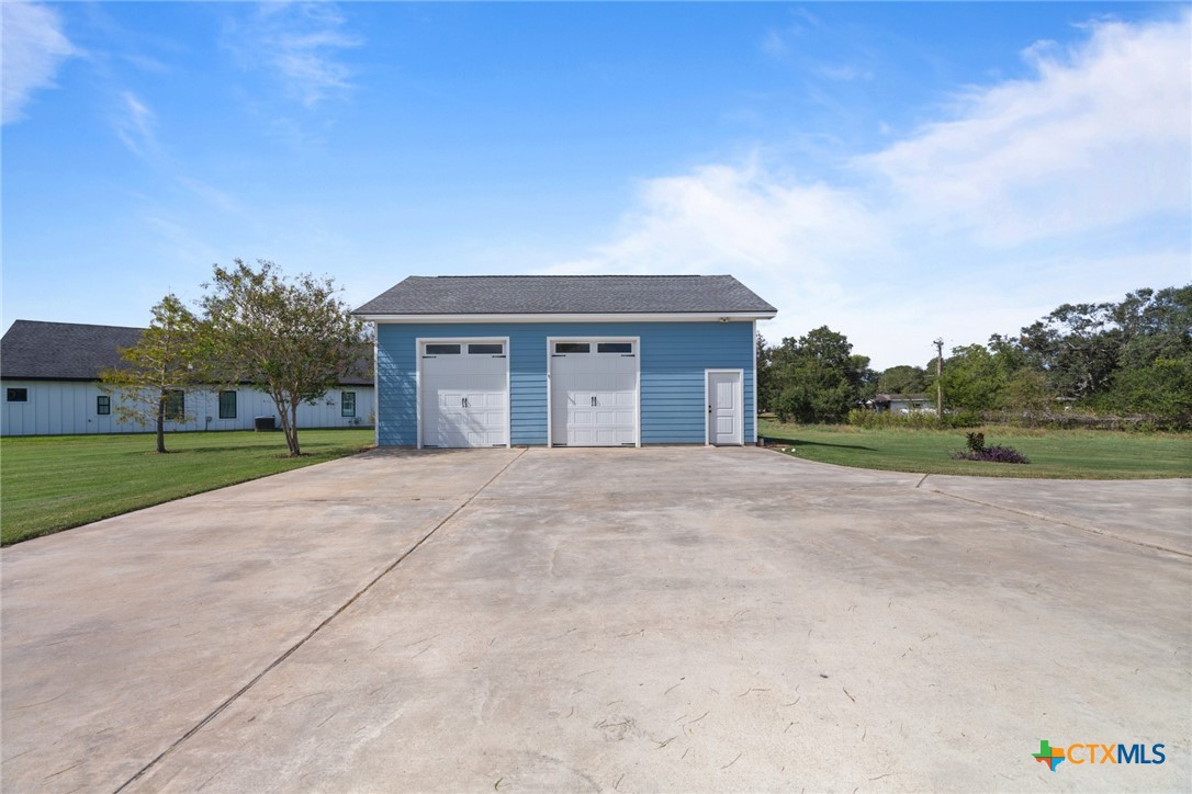 main property photo 41