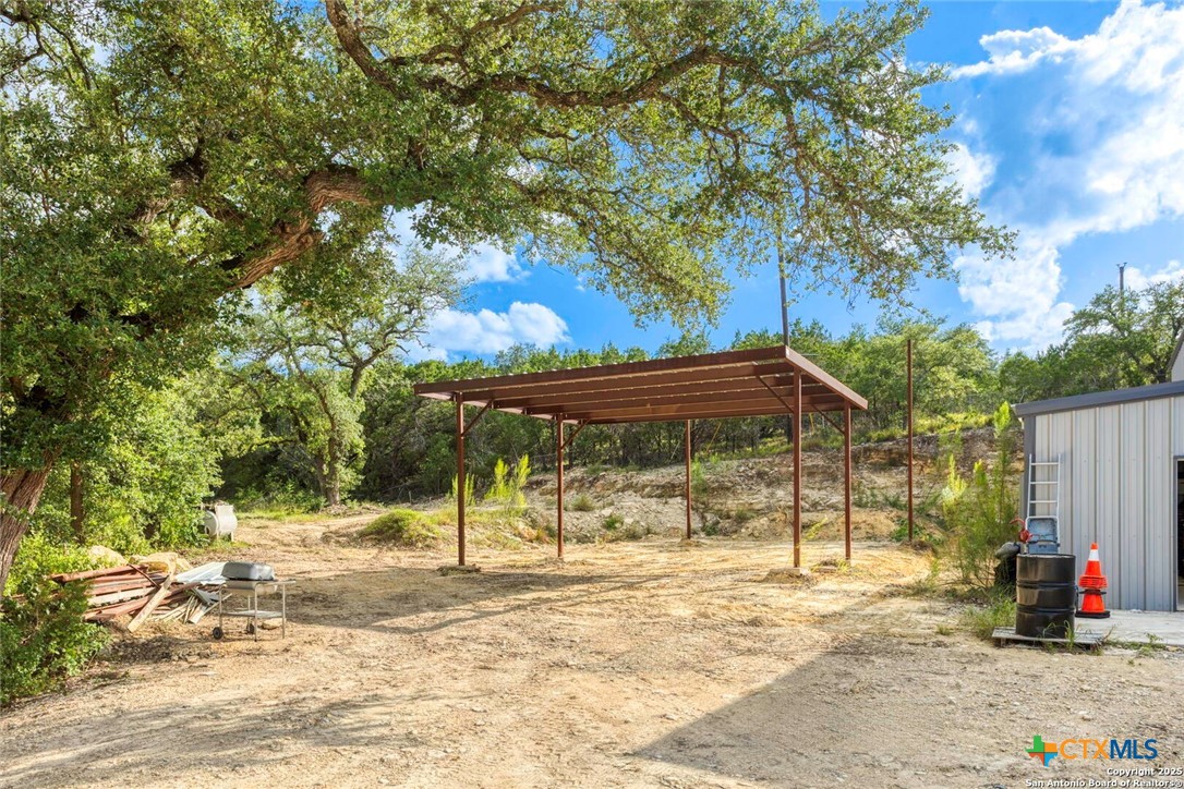 main property photo 23