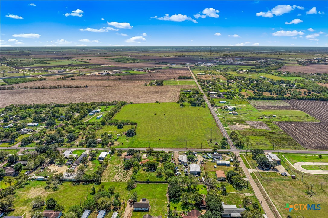 main property photo 11