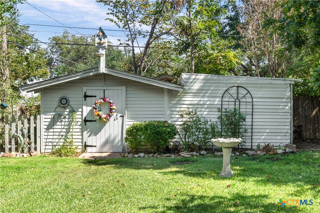 main property photo 31