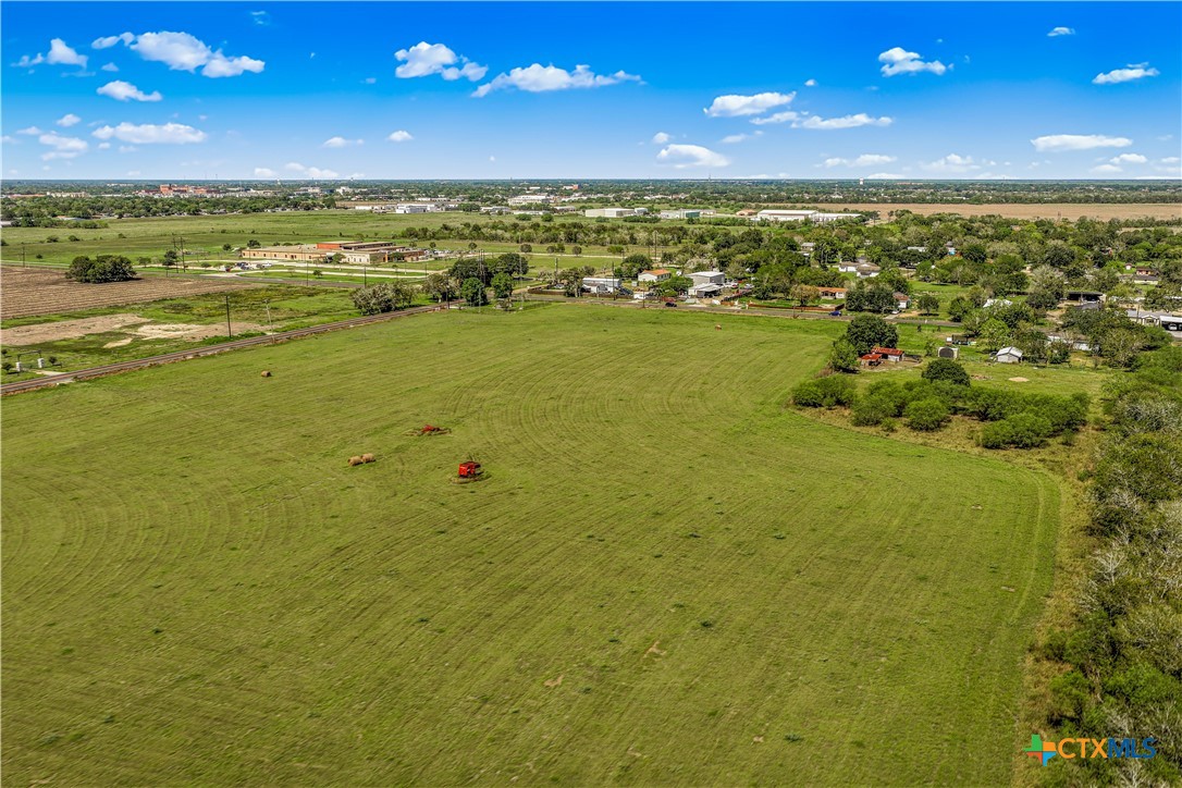 main property photo 6