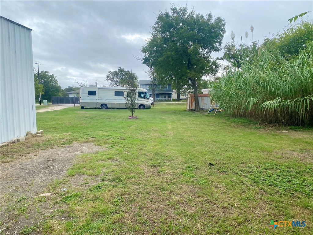 main property photo 17
