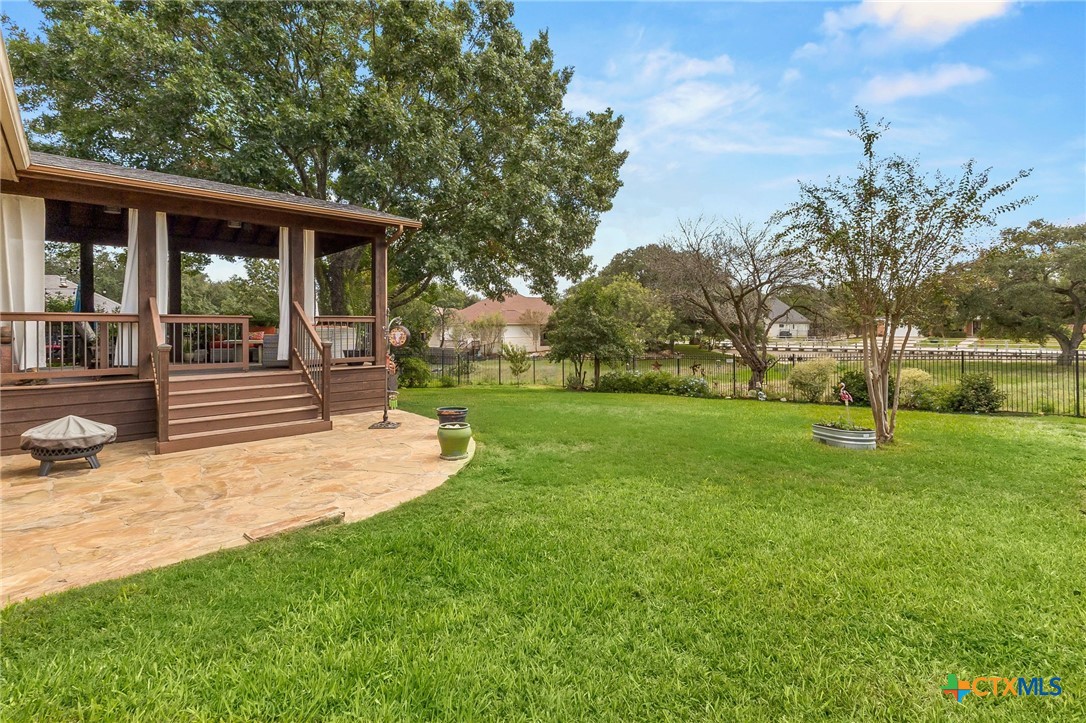 main property photo 23