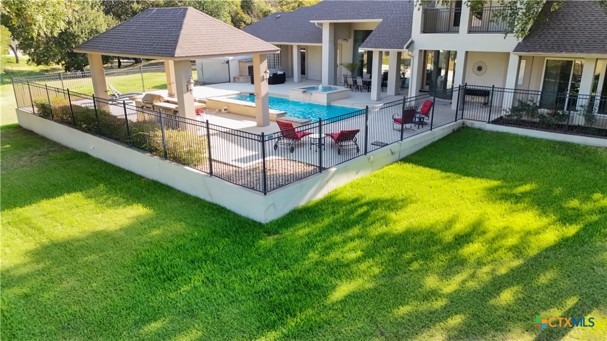 main property photo 37