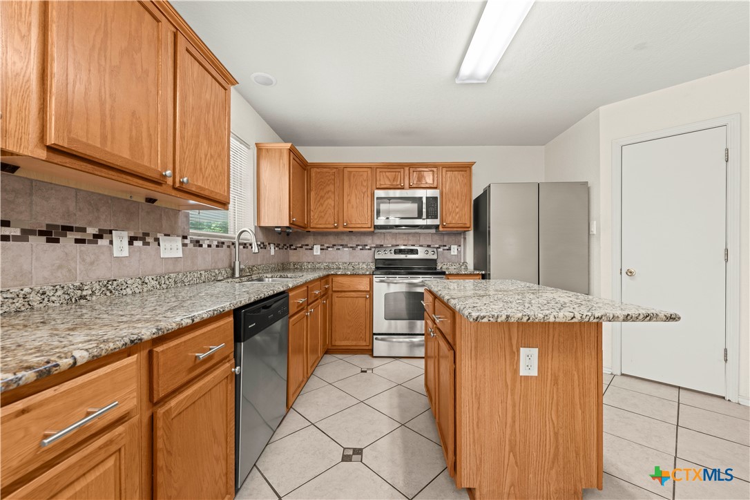 main property photo 24