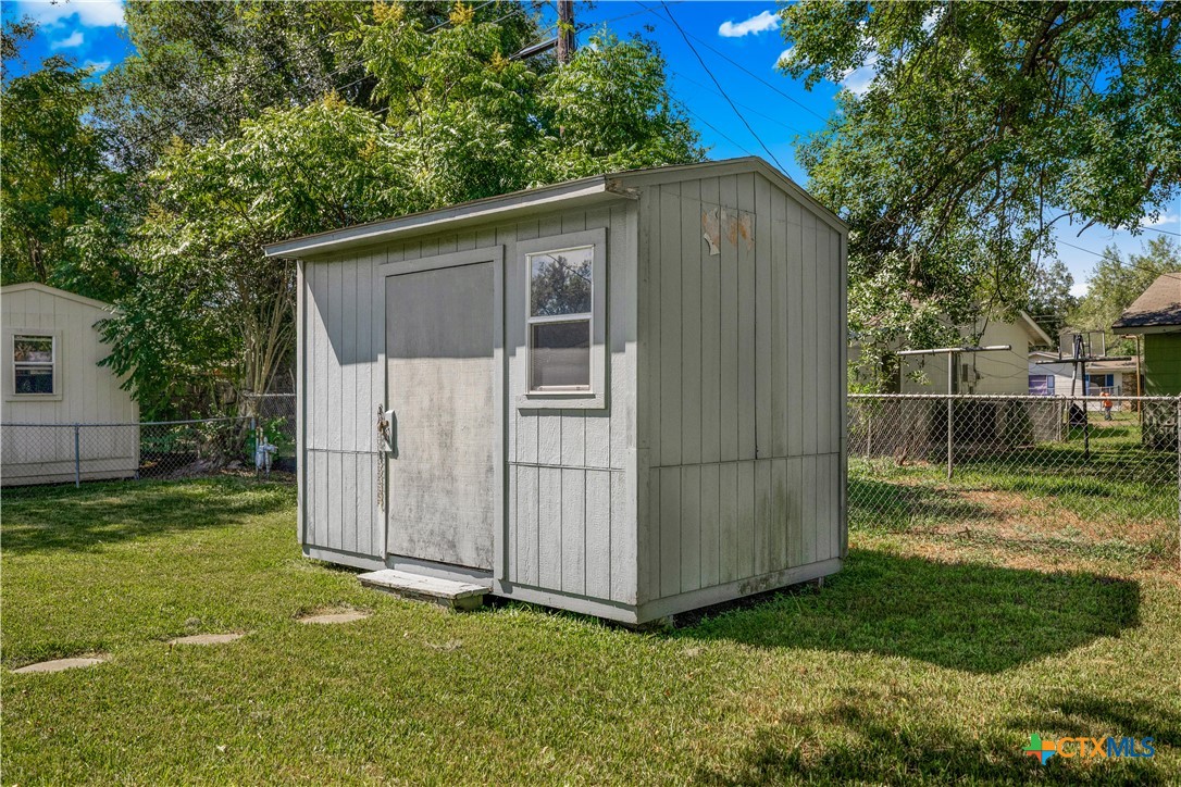 main property photo 27